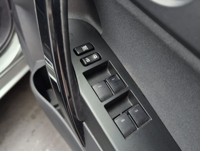 2025 Toyota Auris