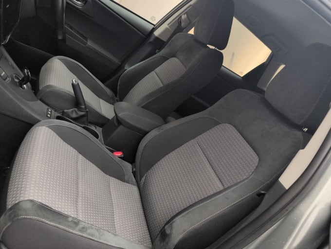 2025 Toyota Auris