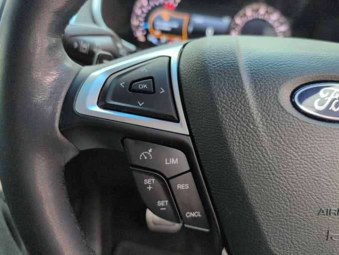 2025 Ford Edge