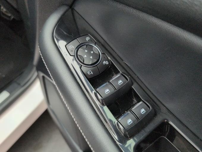 2025 Ford Edge