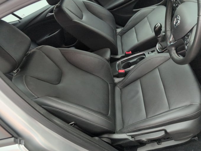 2025 Vauxhall Astra