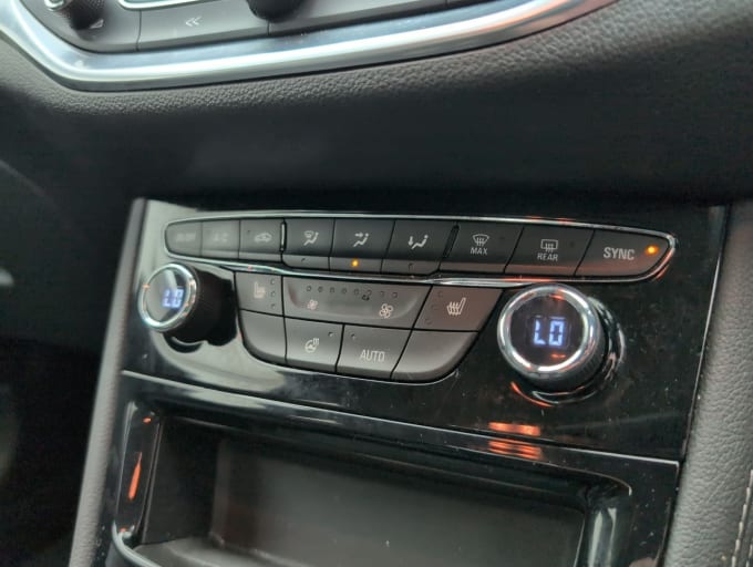 2025 Vauxhall Astra