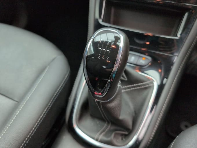 2025 Vauxhall Astra