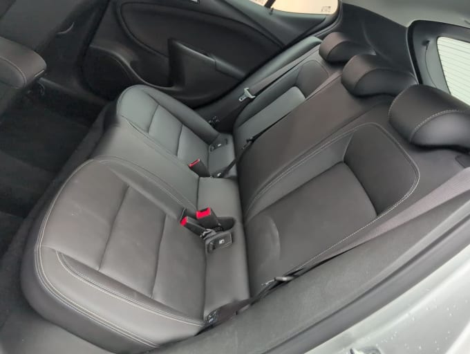 2025 Vauxhall Astra