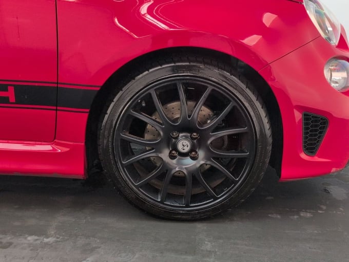 2025 Abarth 595