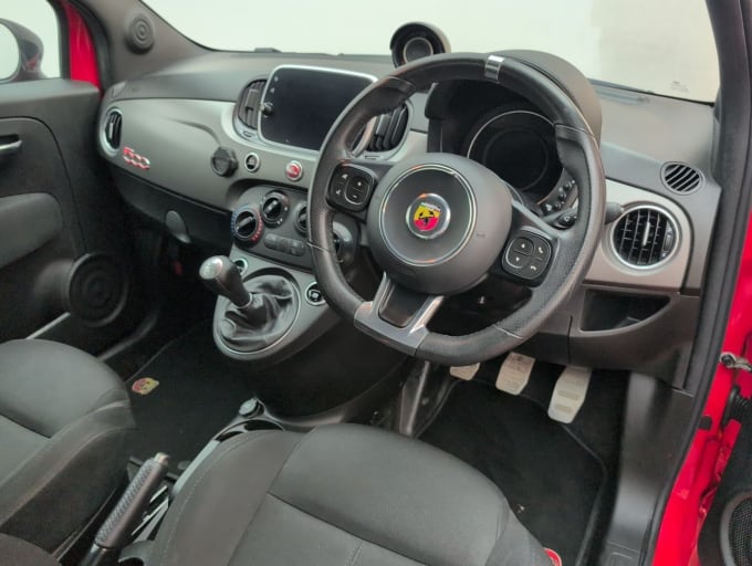 2025 Abarth 595
