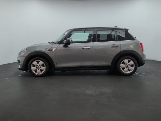 2025 Mini Hatch