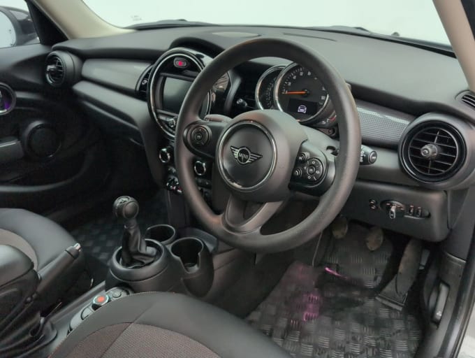 2025 Mini Hatch