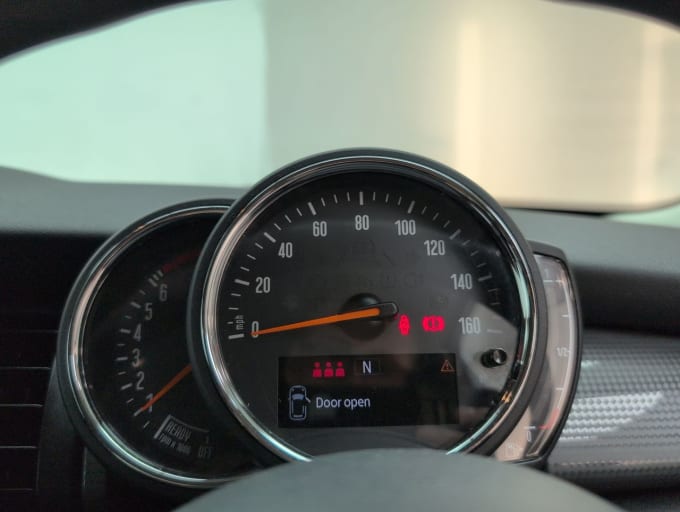 2025 Mini Hatch