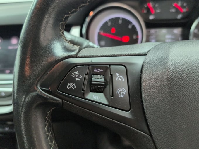 2025 Vauxhall Astra