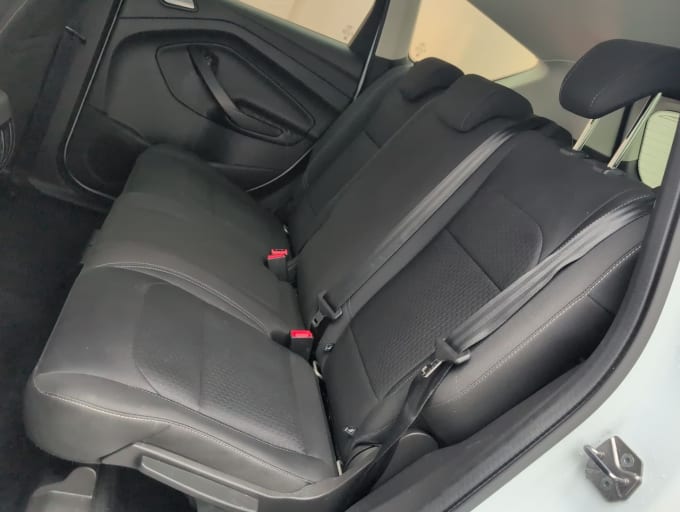 2025 Ford Kuga