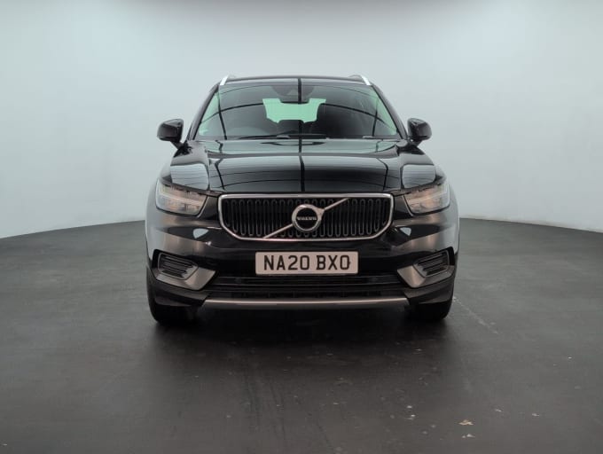 2025 Volvo Xc40