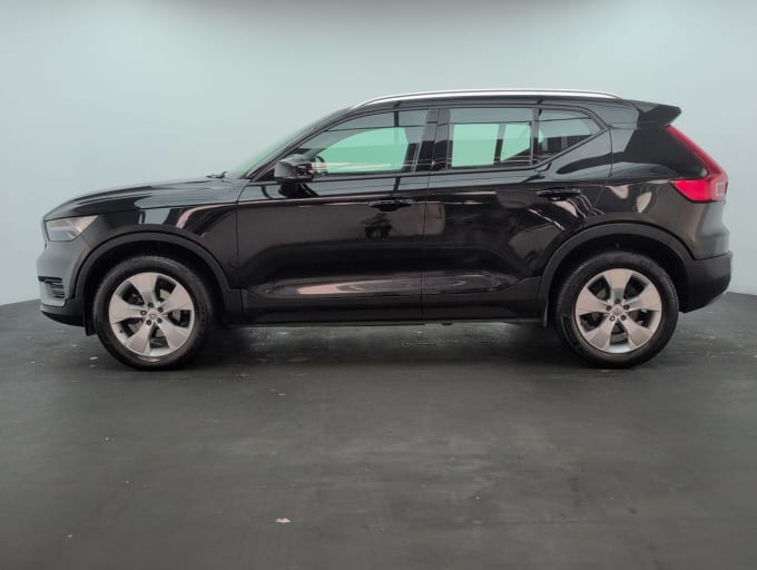 2025 Volvo Xc40