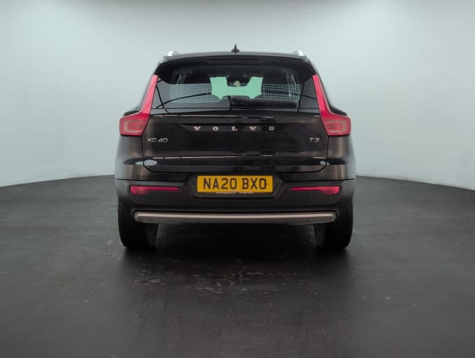 2025 Volvo Xc40
