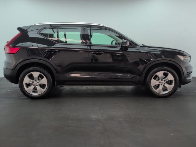 2025 Volvo Xc40