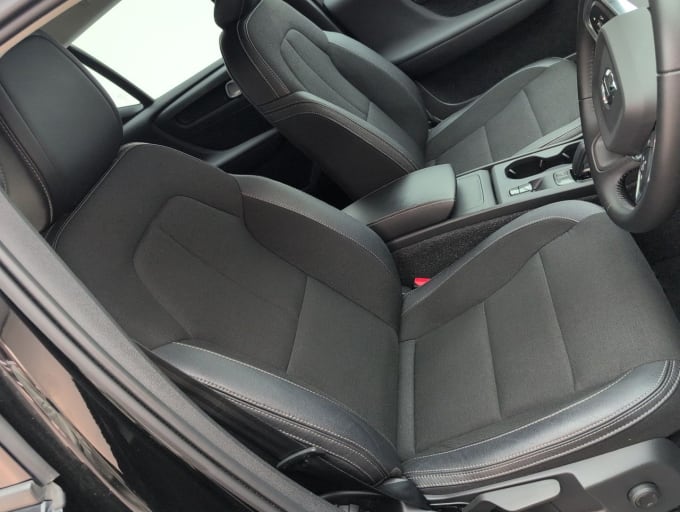 2025 Volvo Xc40
