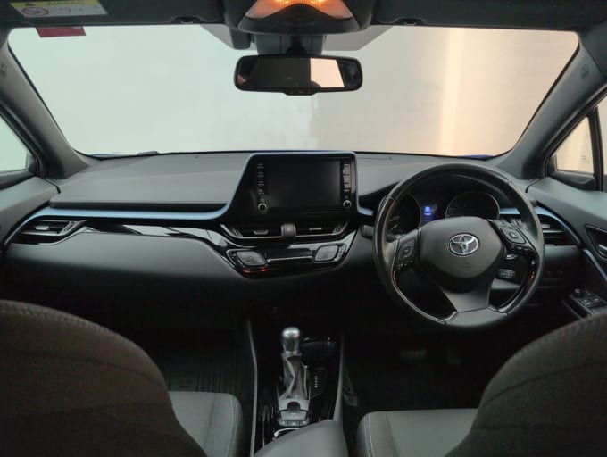 2025 Toyota C-hr