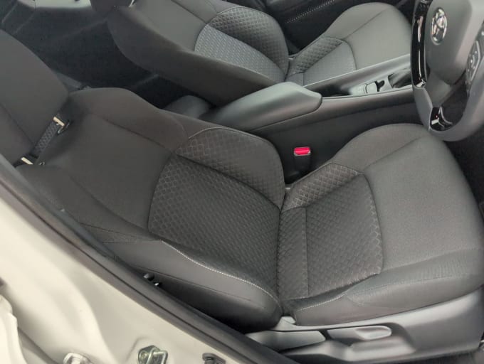 2025 Toyota C-hr