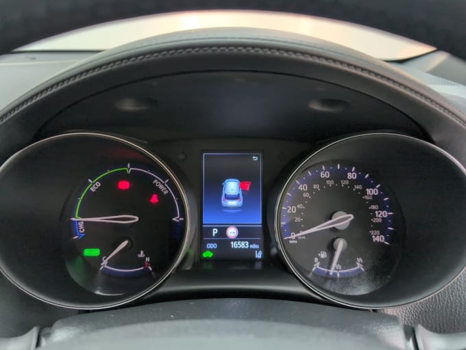 2025 Toyota C-hr