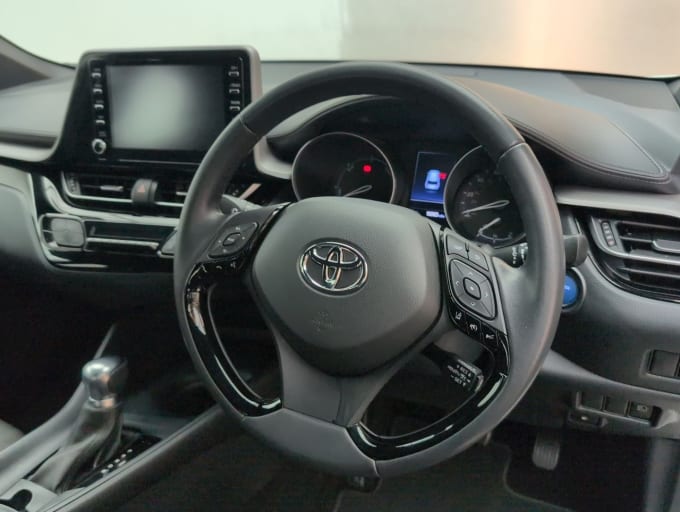 2025 Toyota C-hr
