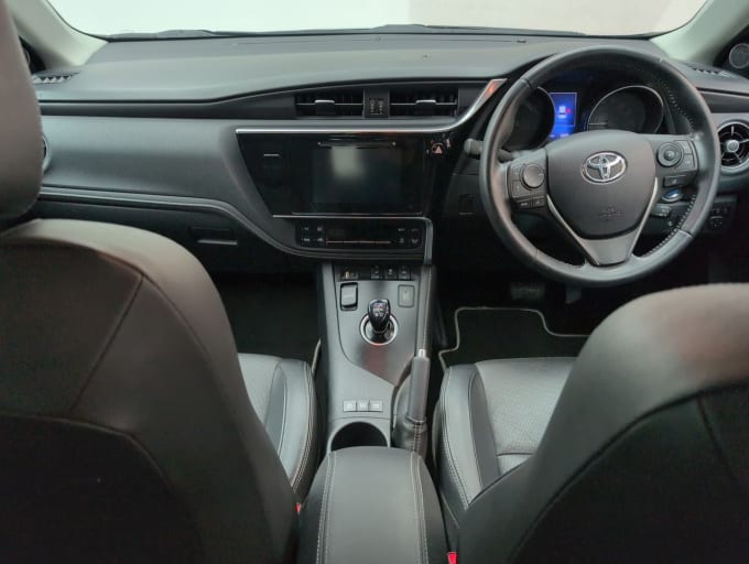2025 Toyota Auris