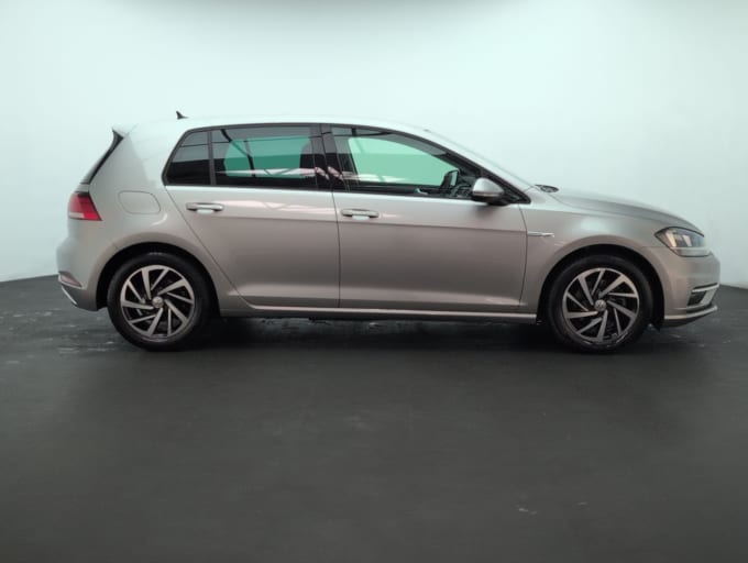 2025 Volkswagen Golf