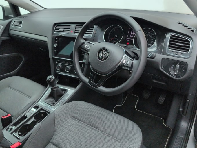 2025 Volkswagen Golf