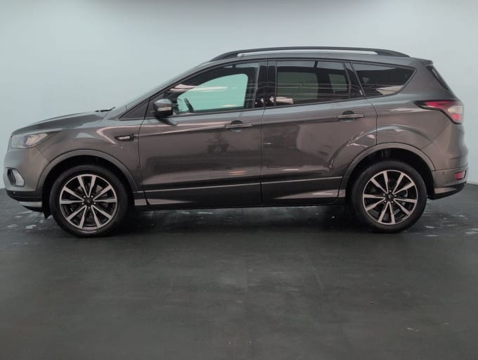 2025 Ford Kuga