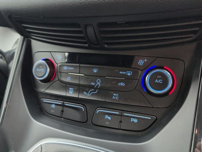 2025 Ford Kuga