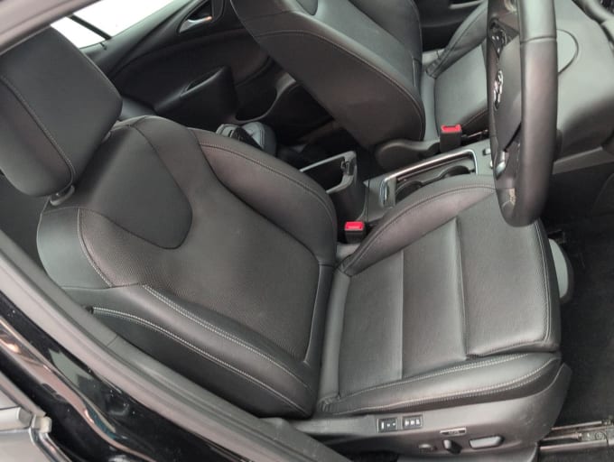 2025 Vauxhall Astra