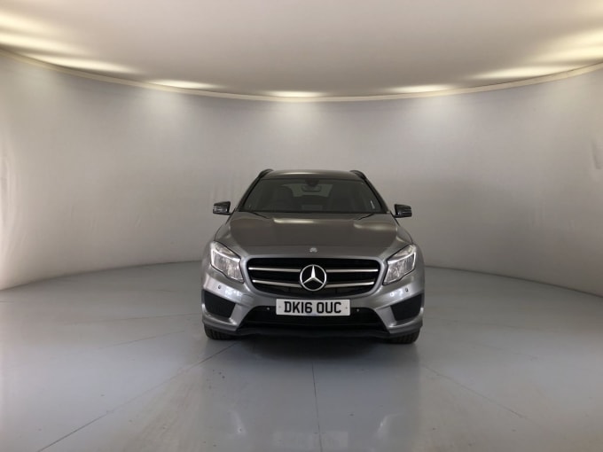 2025 Mercedes-benz 180