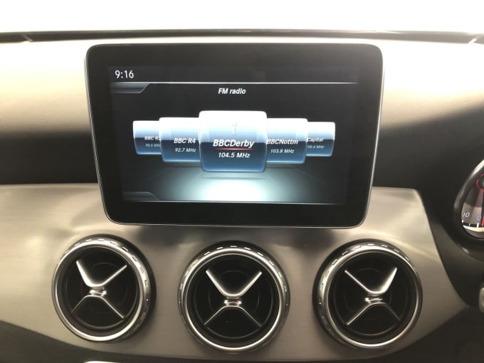 2025 Mercedes-benz 180