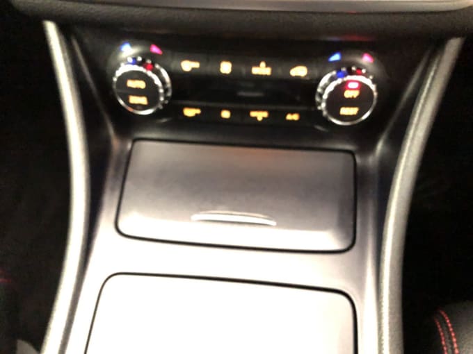 2025 Mercedes-benz 180