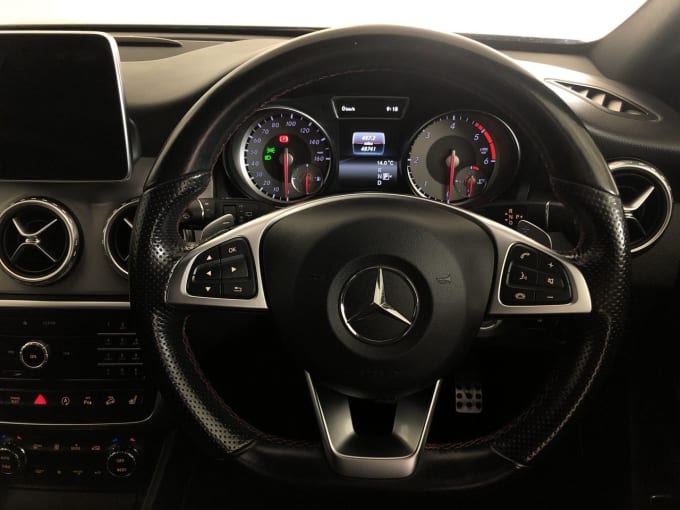 2025 Mercedes-benz 180
