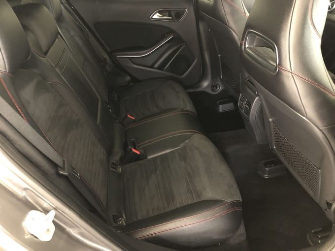 2025 Mercedes-benz 180