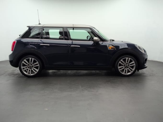 2025 Mini Hatch