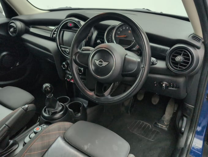 2025 Mini Hatch