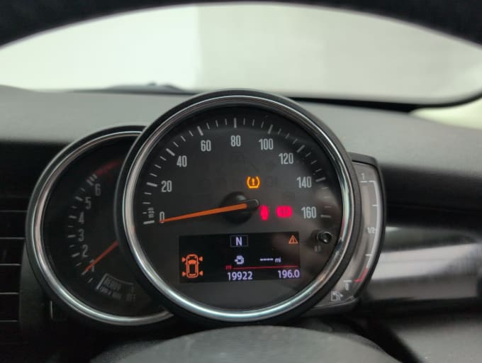2025 Mini Hatch