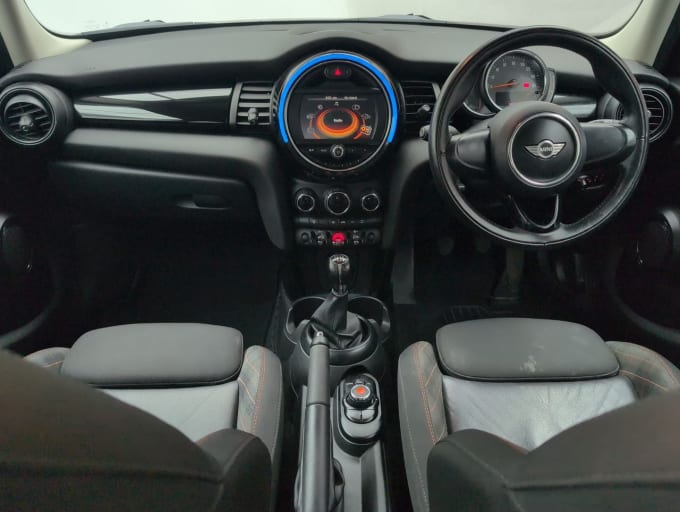 2025 Mini Hatch