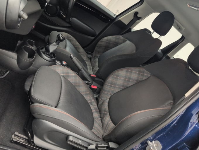 2025 Mini Hatch