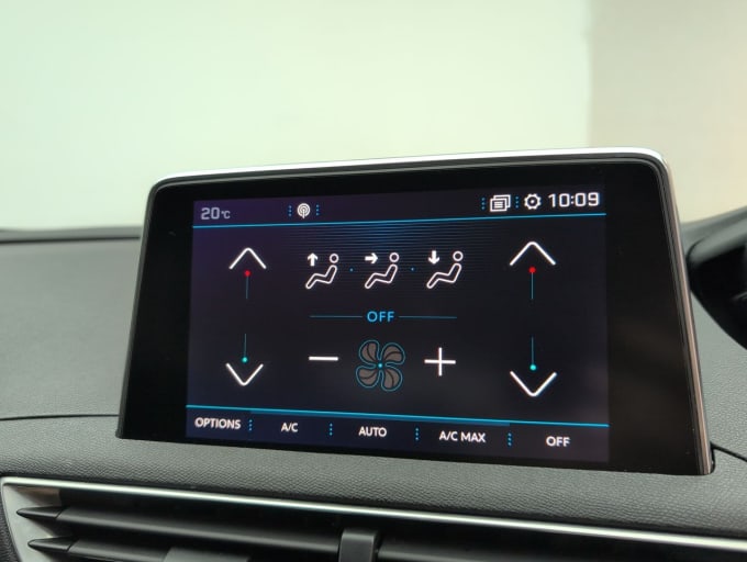 2025 Peugeot 3008