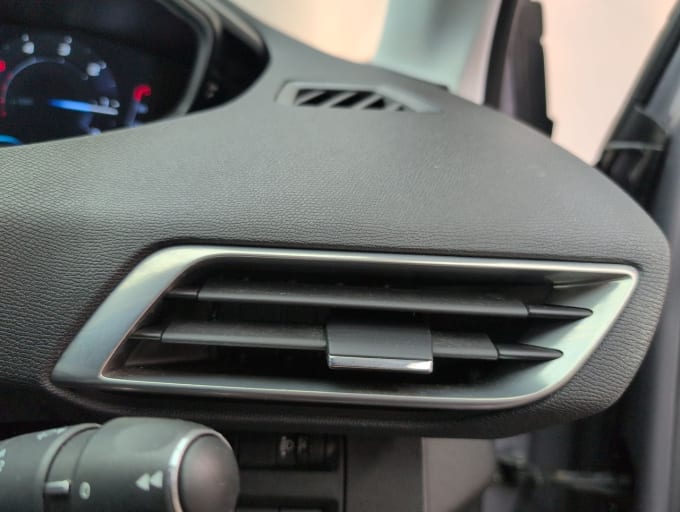 2025 Peugeot 3008
