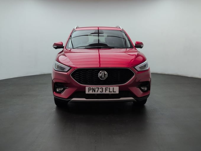 2025 Mg Mg Zs