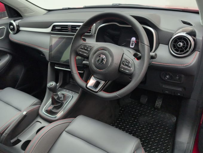 2025 Mg Mg Zs