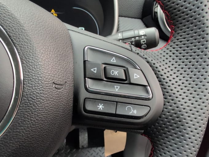 2025 Mg Mg Zs