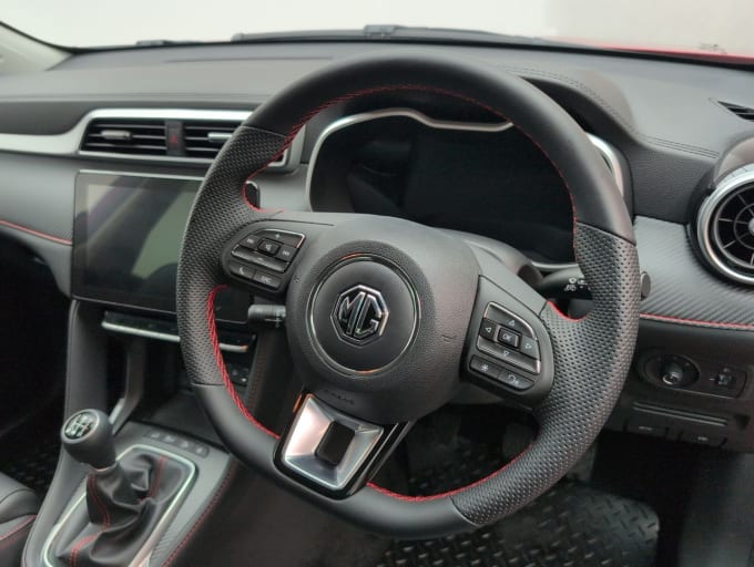2025 Mg Mg Zs