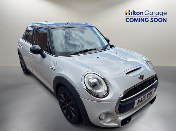 2025 Mini Hatch