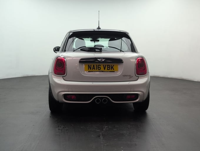 2025 Mini Hatch