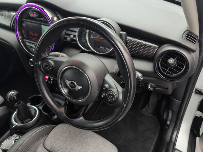2025 Mini Hatch
