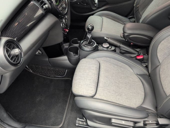 2025 Mini Hatch